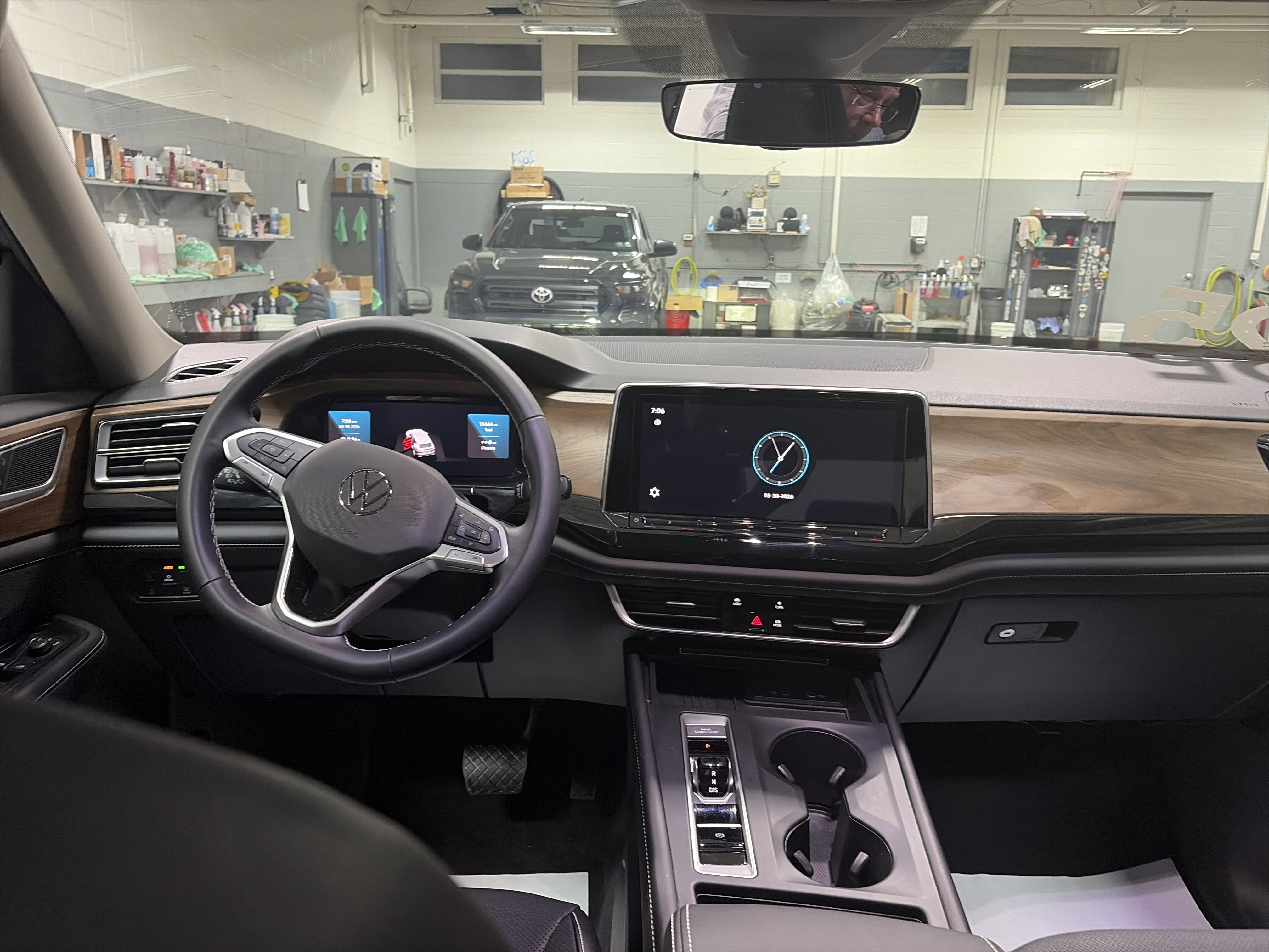 Certified 2025 Volkswagen Atlas SE AWD/4WD image 24