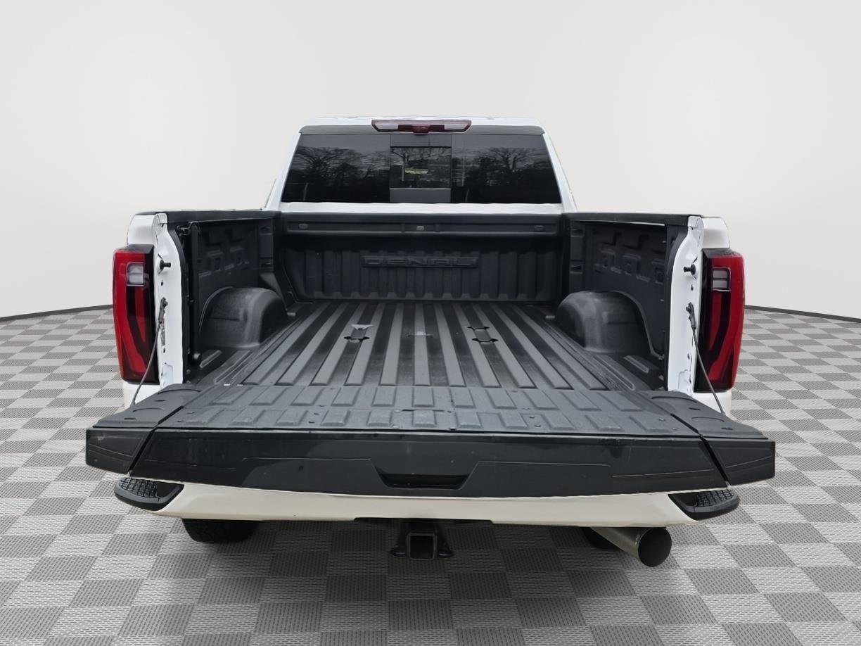 Used 2024 GMC Sierra 2500 Denali w/ Denali Reserve Package image 7