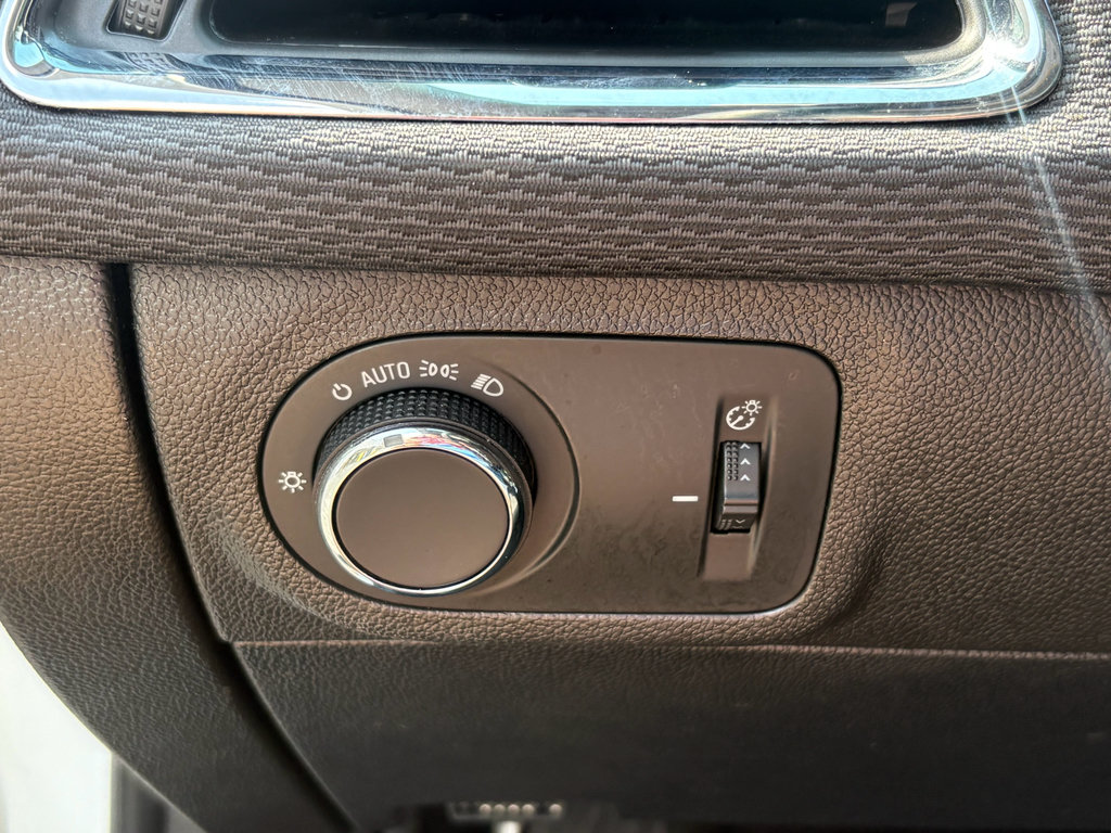 Used 2019 Chevrolet Cruze LS w/ LS Convenience Package FWD image 12