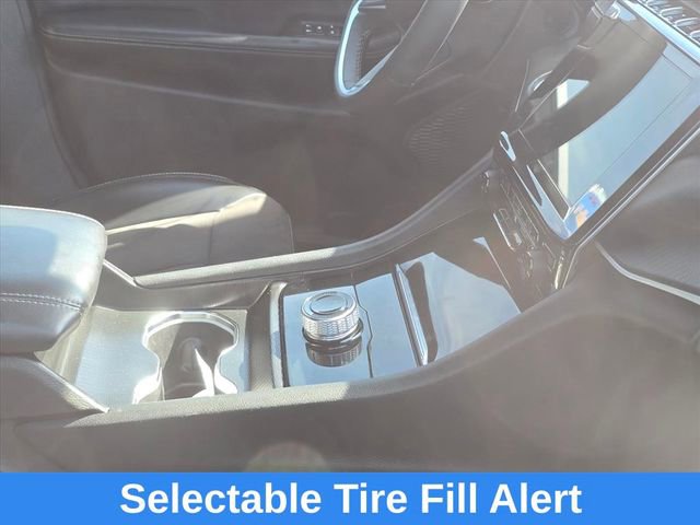 Used 2024 Jeep Grand Cherokee L Laredo image 28