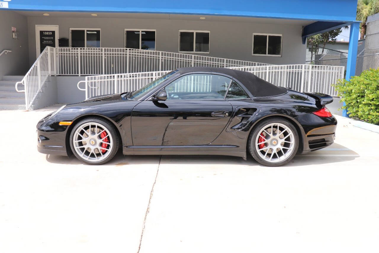 Used 2010 Porsche 911 Turbo image 4