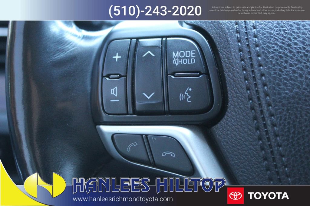 Used 2018 Toyota Sienna Limited w/ Carpet Mat Package image 33