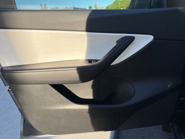 Used 2022 Tesla Model Y Performance AWD/4WD image 21