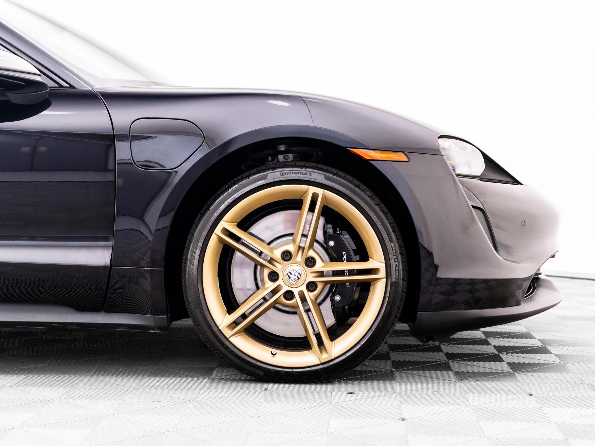 Certified 2021 Porsche Taycan 4S AWD/4WD image 33