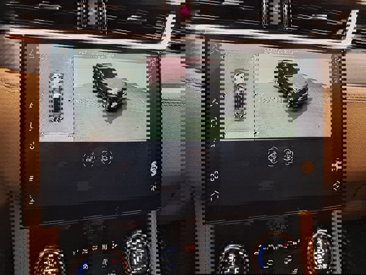 Used 2021 Jaguar F-PACE S image 16