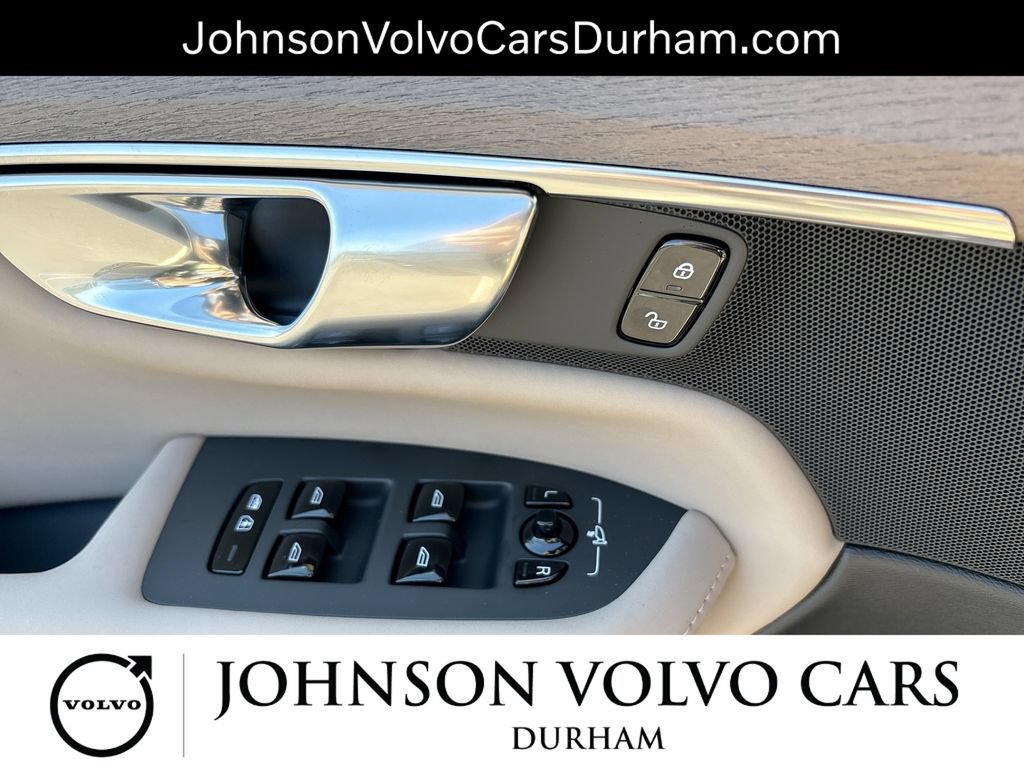 New 2026 Volvo XC90 B6 Plus w/ Protection Package Premier AWD/4WD image 10