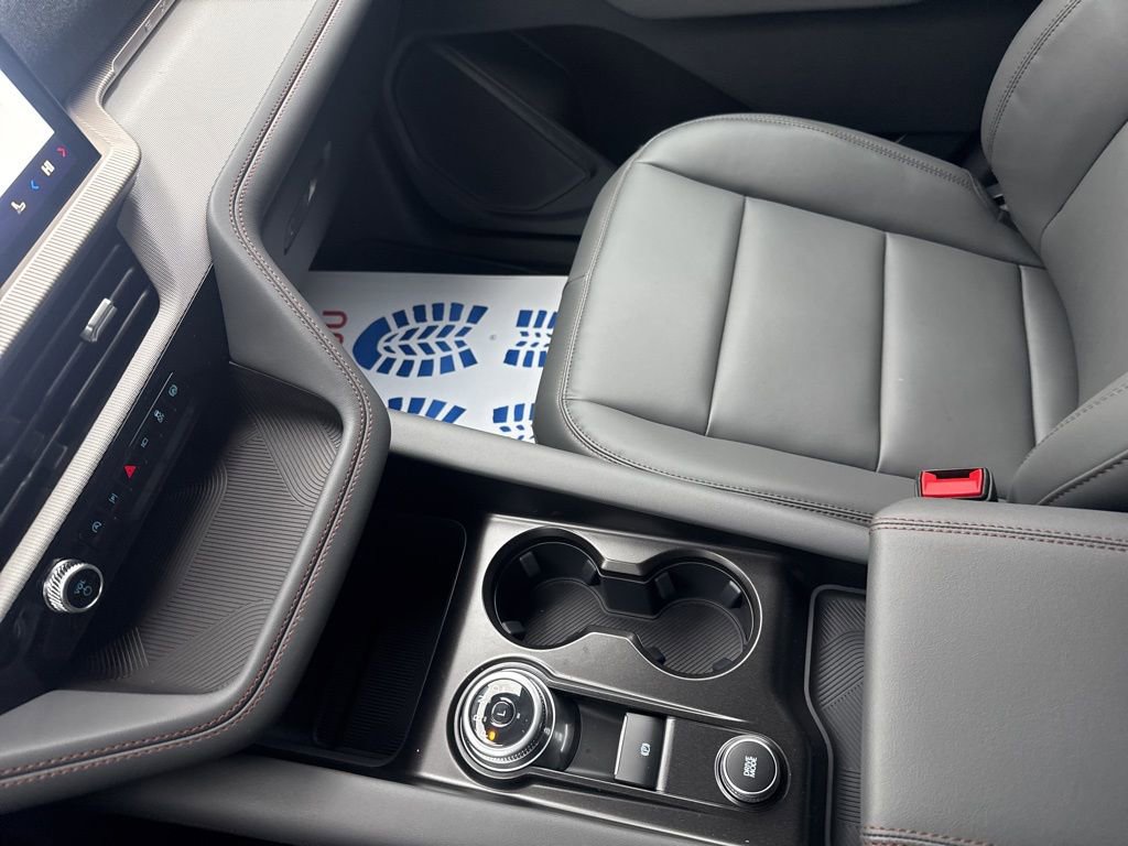 New 2026 Ford Explorer Active w/ Active Comfort Package image 28