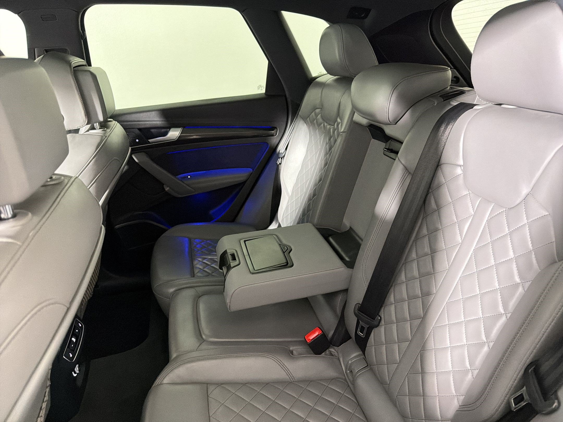 Used 2018 Audi SQ5 Prestige w/ Prestige Package AWD/4WD image 29