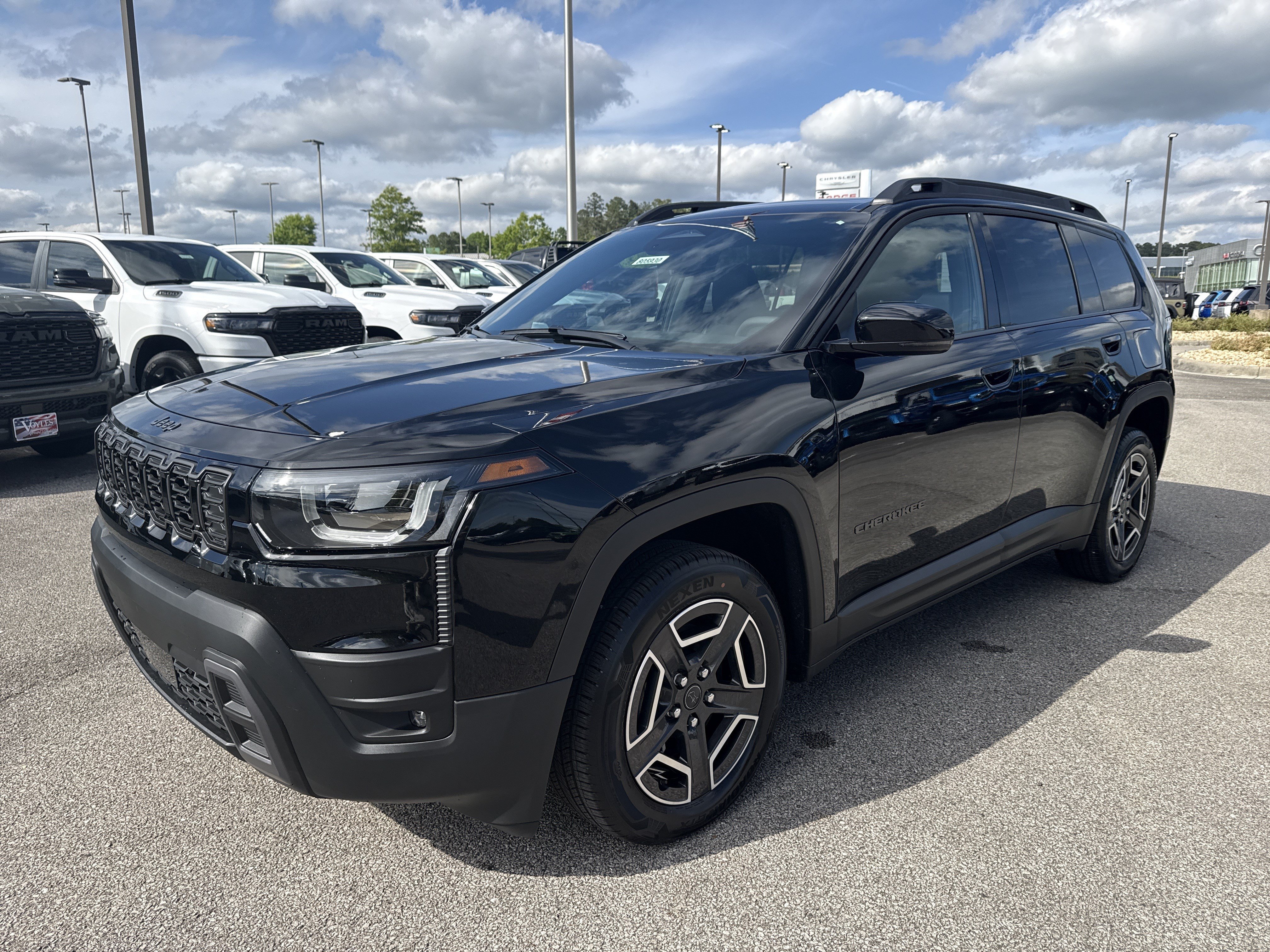 New 2026 Jeep Cherokee Limited AWD/4WD image 3