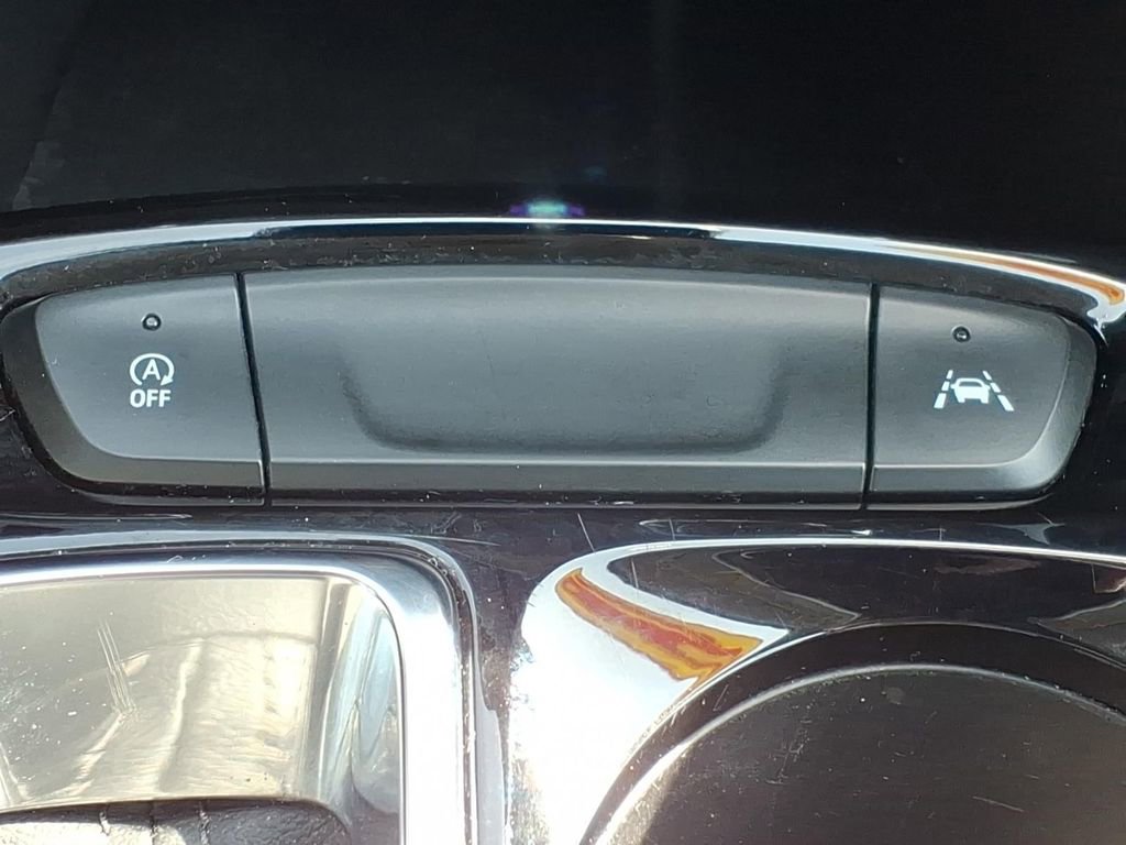 Used 2025 Chevrolet Trax LT image 18