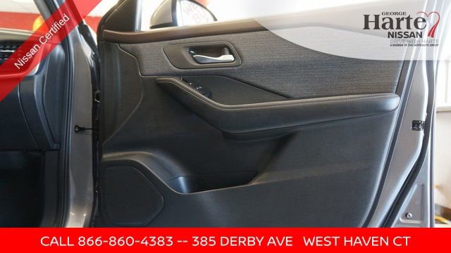 Used 2023 Nissan Rogue SV image 61
