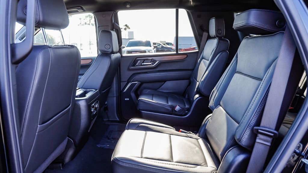 Used 2025 GMC Yukon Denali AWD/4WD image 22