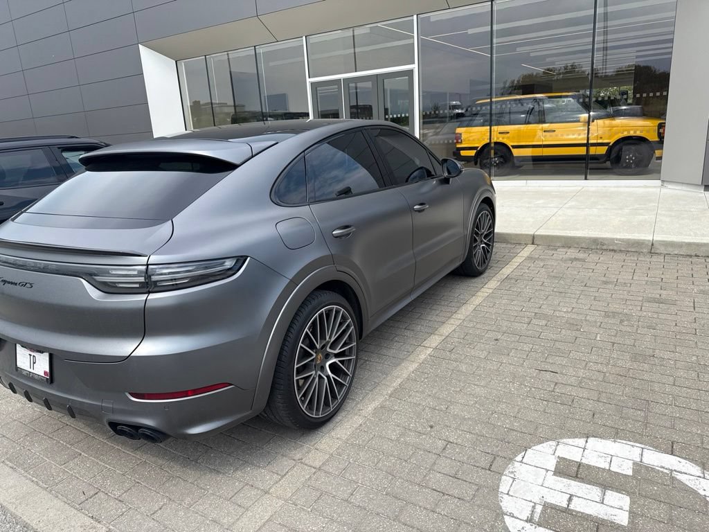 Used 2022 Porsche Cayenne GTS AWD/4WD image 4