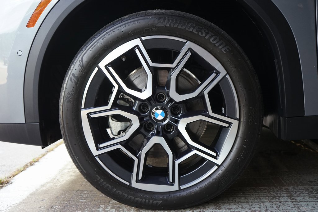 Used 2025 BMW X2 xDrive28i image 25