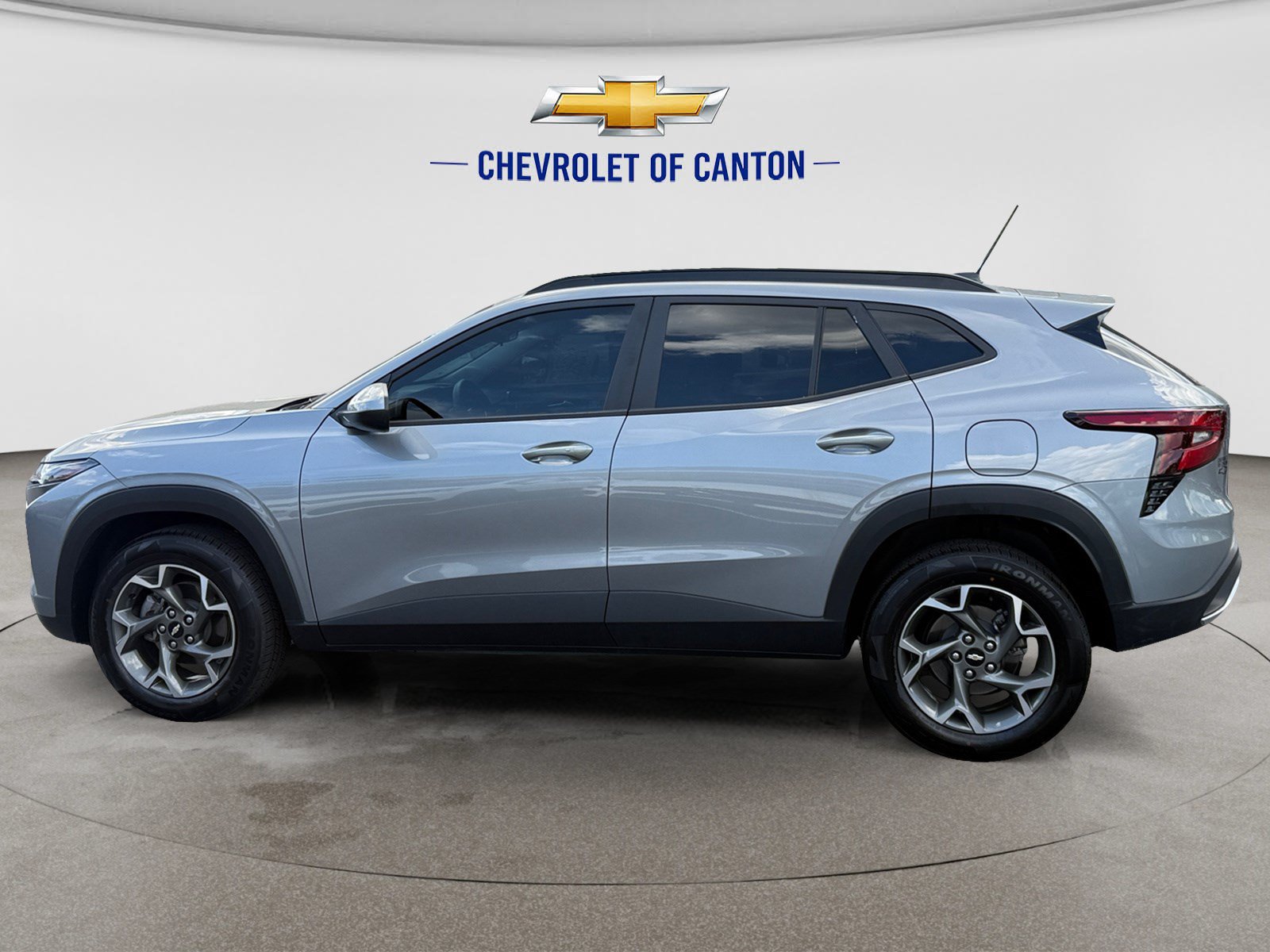 Used 2025 Chevrolet Trax LT w/ Driver Confidence Package FWD image 8