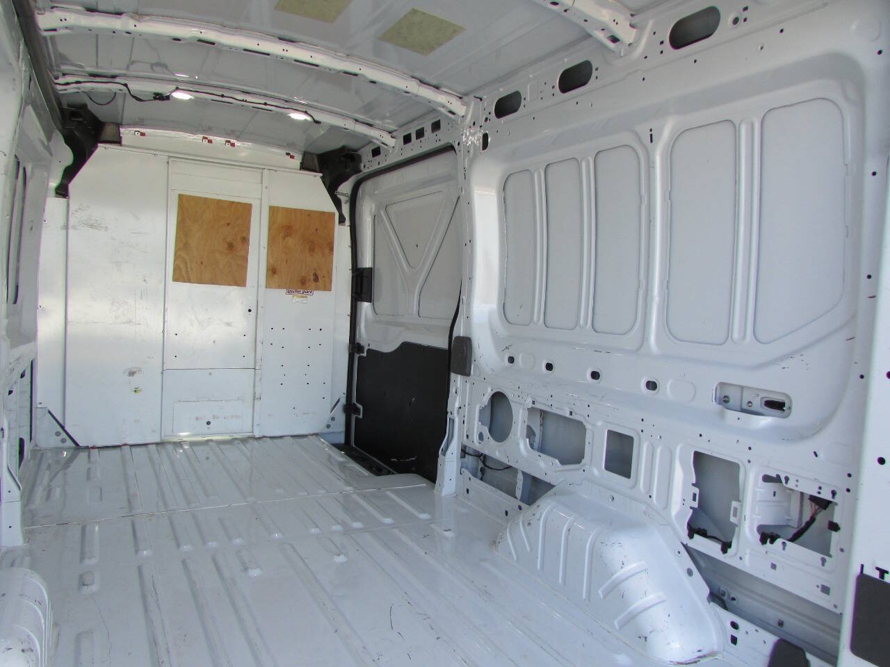 Used 2023 Ford Transit 150 Medium Roof RWD image 28