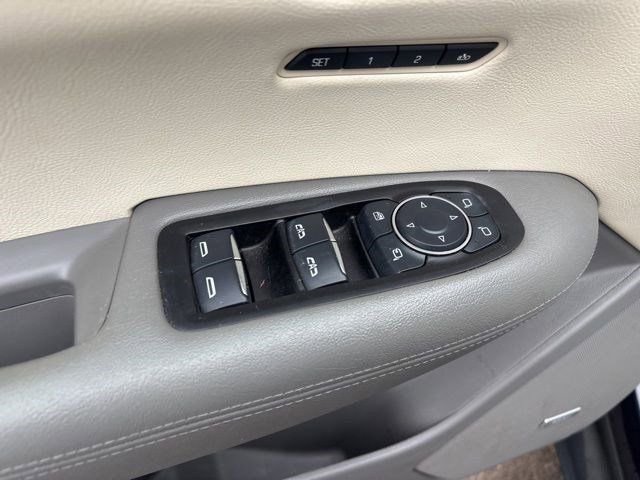 Used 2017 Cadillac XT5 Luxury w/ Driver Awareness Package image 14