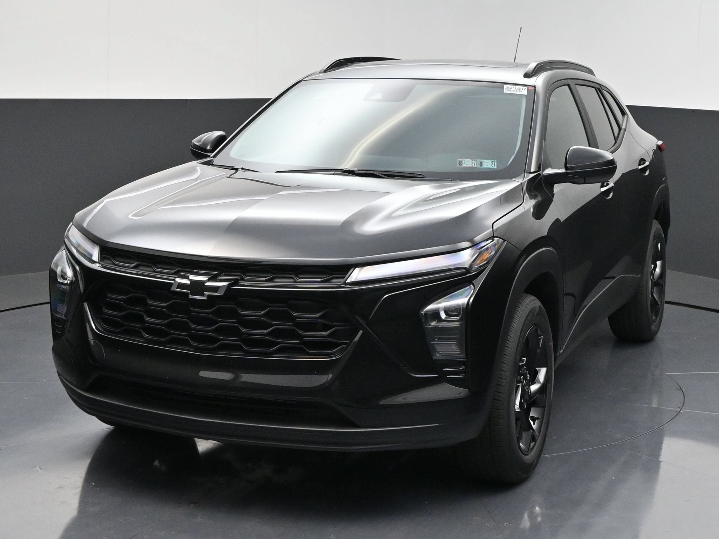 New 2026 Chevrolet Trax LT w/ Sunroof Package FWD image 4