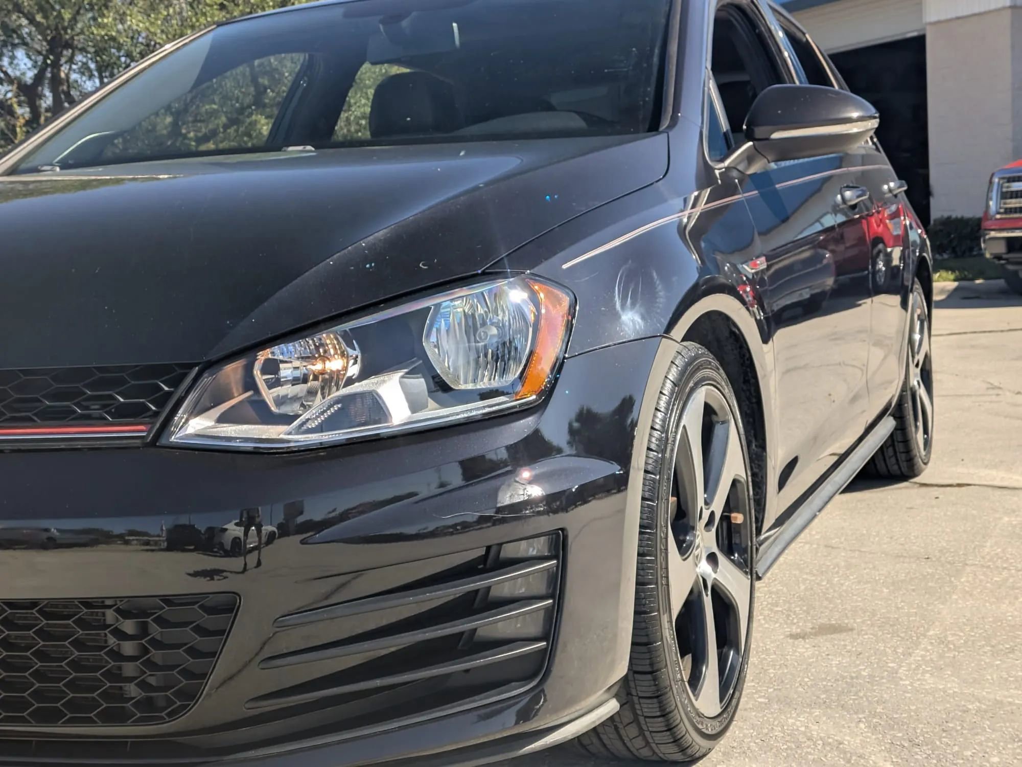 Used 2015 Volkswagen Golf 4-Door image 5