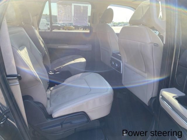 Used 2022 Ford Expedition Max Limited image 34