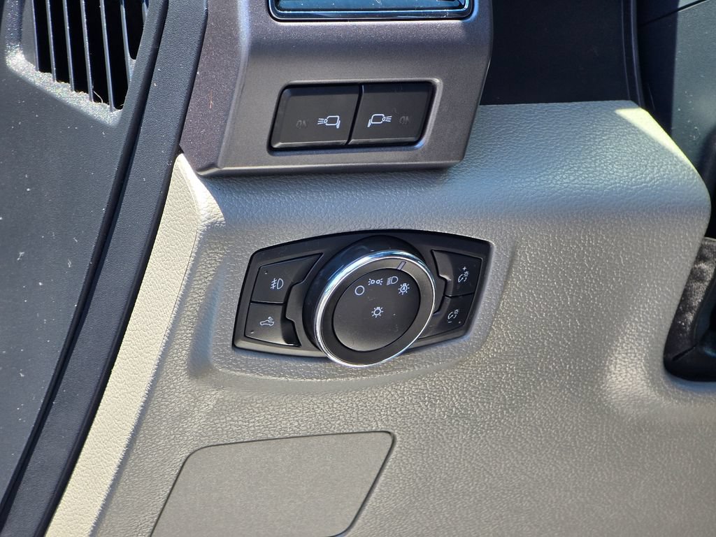 Used 2022 Ford F250 XLT w/ XLT Premium Package AWD/4WD image 8