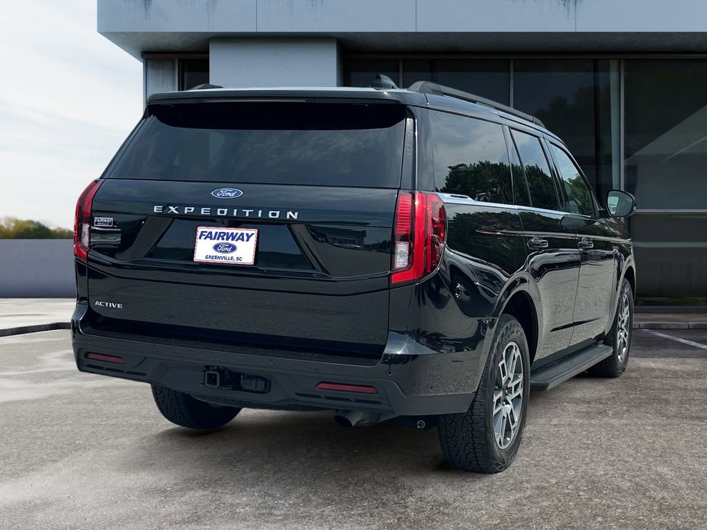 Used 2025 Ford Expedition Active AWD/4WD image 6