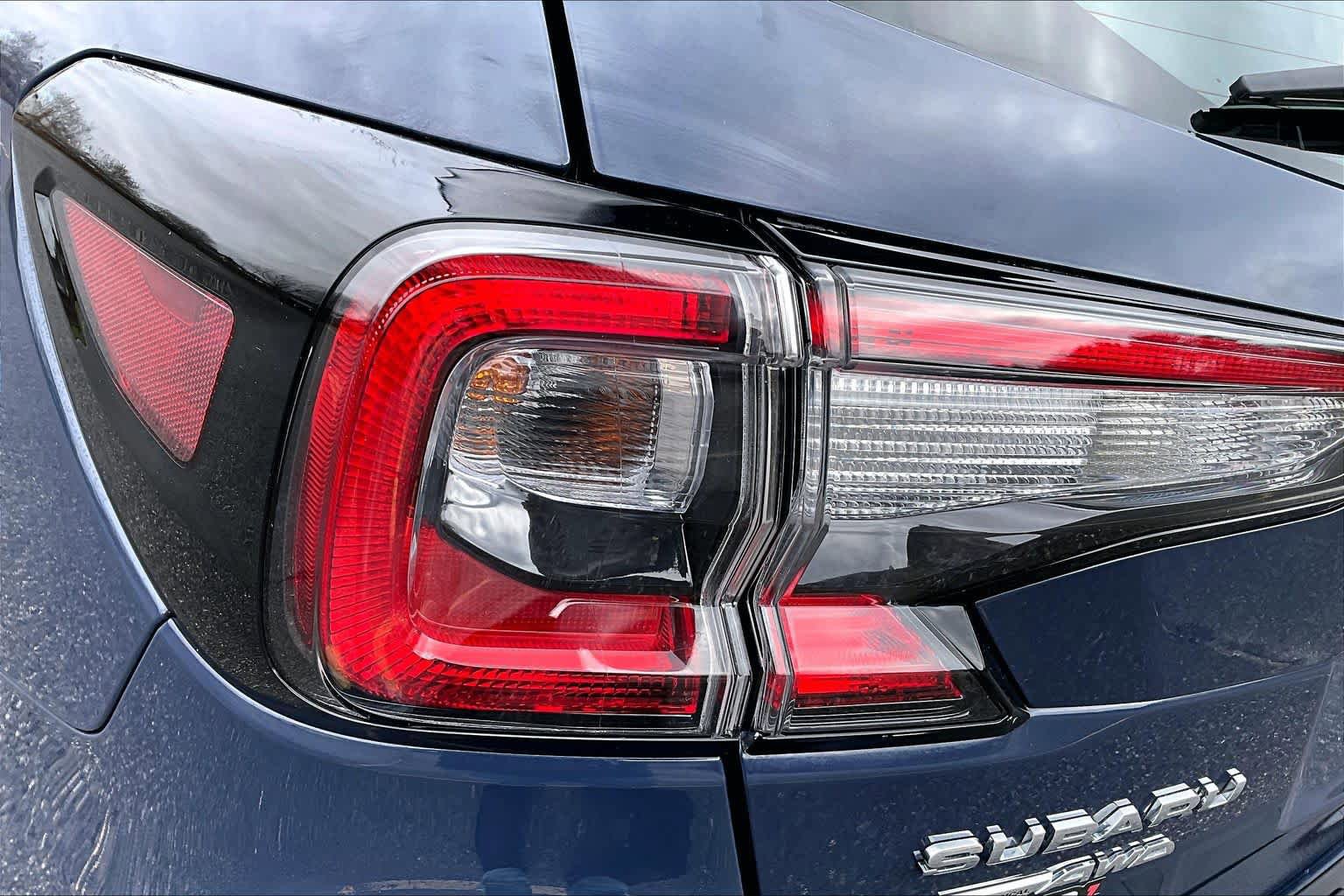 Used 2025 Subaru Outback AWD/4WD image 28