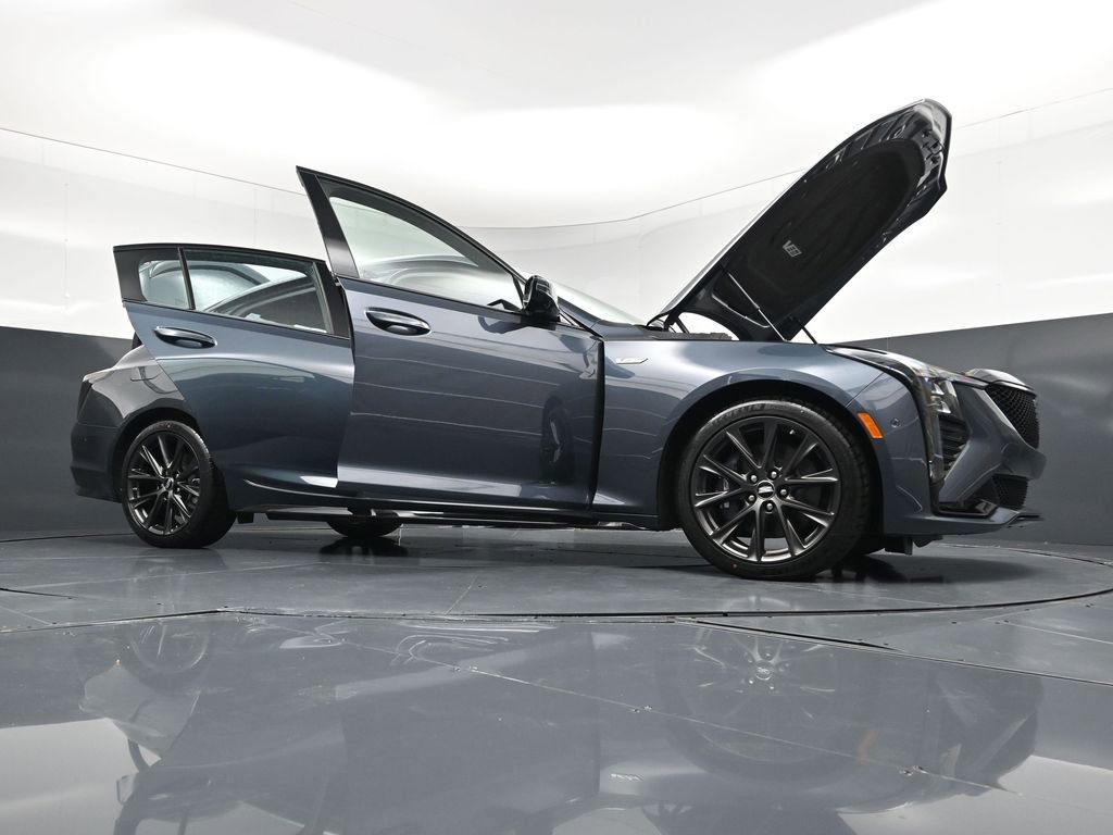 Used 2025 Cadillac CT5 V image 22