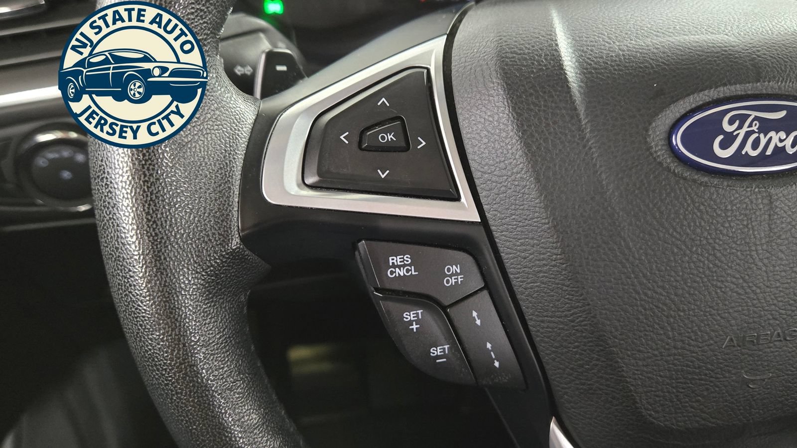 Used 2018 Ford Edge Titanium w/ Equipment Group 302A AWD/4WD image 13