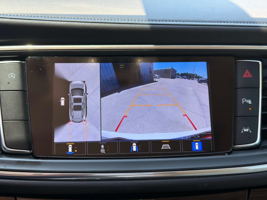 Used 2024 Buick Enclave Avenir FWD image 27