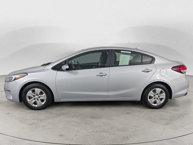 Used 2017 Kia Forte LX FWD image 8