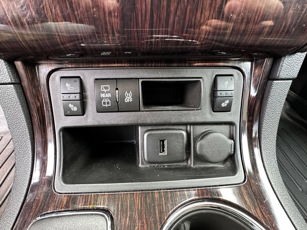 Used 2017 Chevrolet Traverse LT w/ Style and Technology Package AWD/4WD image 34