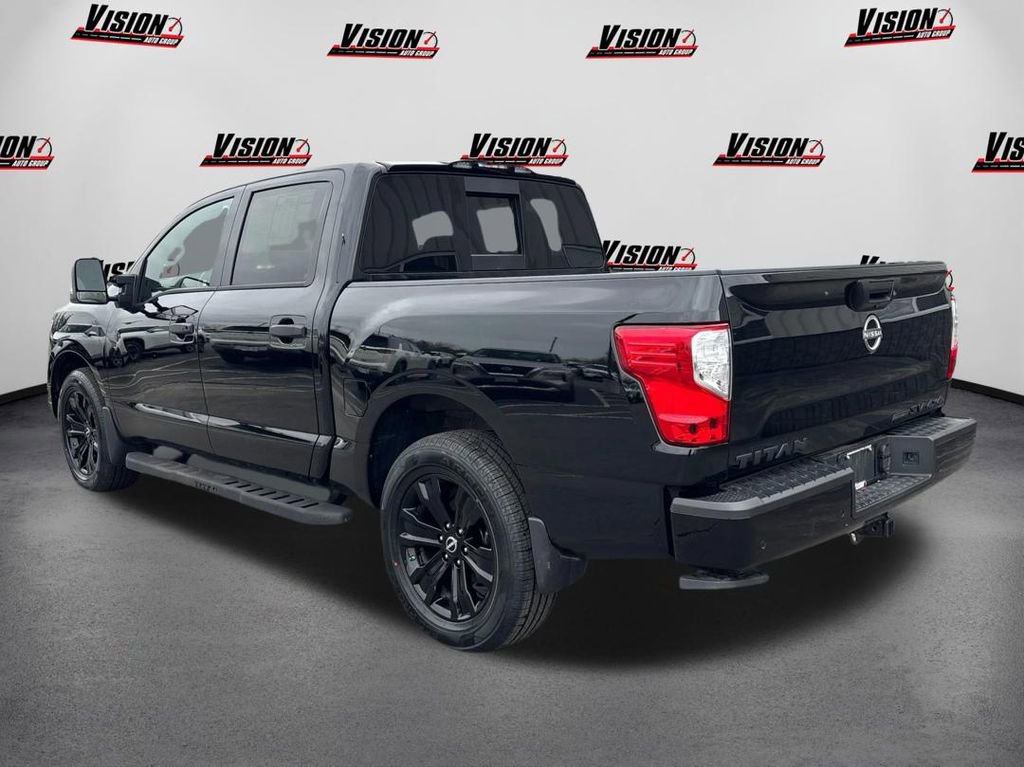 Used 2024 Nissan Titan SV w/ SV Convenience Package image 7