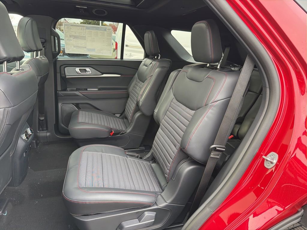 New 2026 Ford Explorer ST-Line w/ ST-Line Street Pack image 26