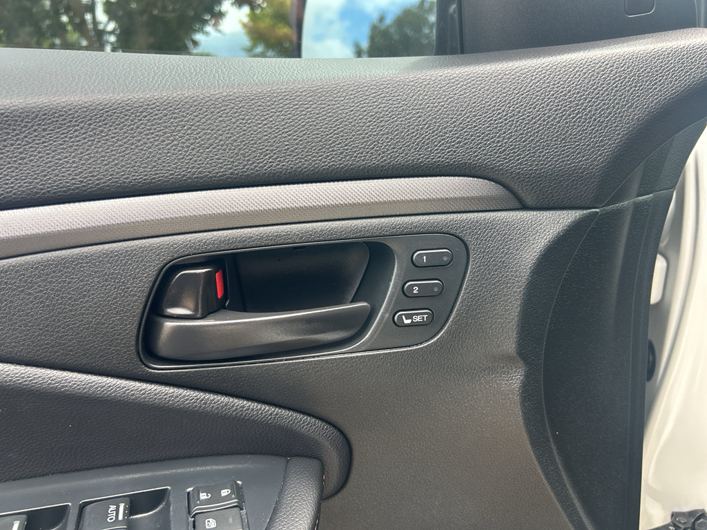 Used 2023 Honda Passport TrailSport image 28