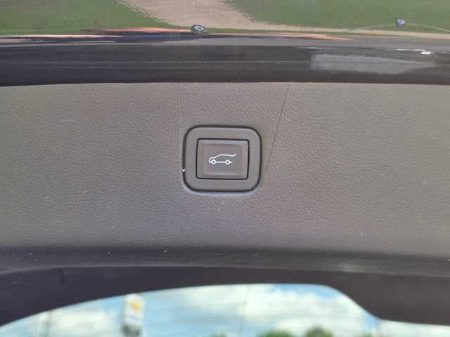 Used 2025 Chevrolet Blazer RS FWD image 14