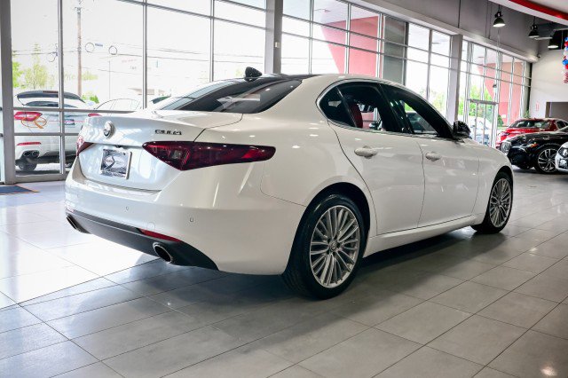 Used 2020 Alfa Romeo Giulia Ti AWD/4WD image 5