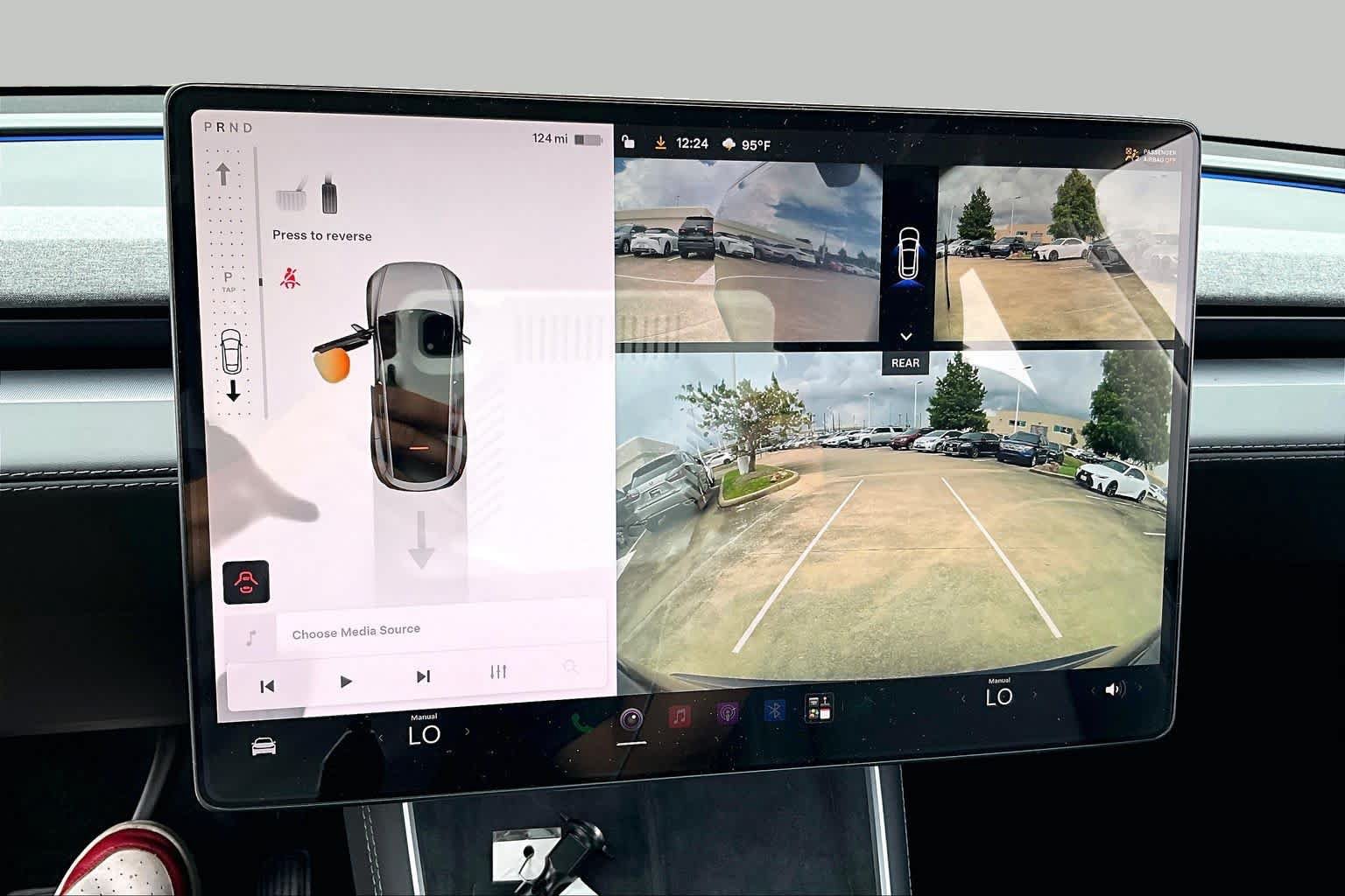 Used 2026 Tesla Model Y 2WD image 23