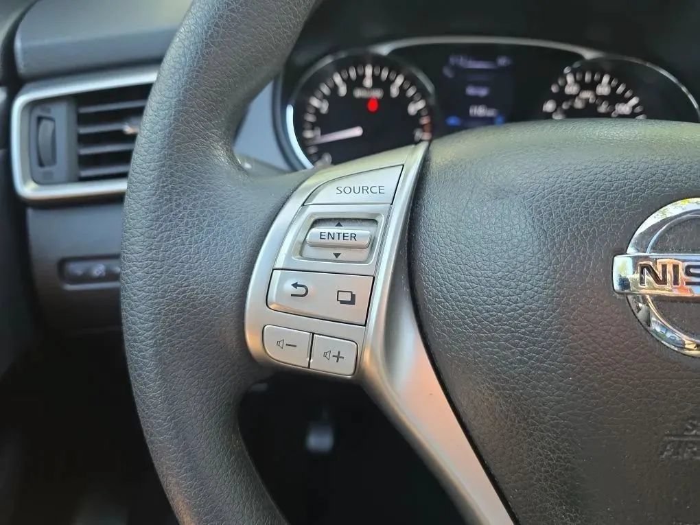 Used 2015 Nissan Rogue SV w/ SV Premium Package AWD/4WD image 20