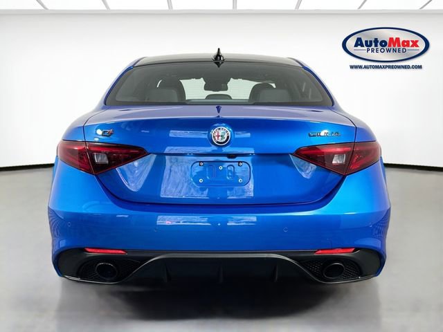 Used 2023 Alfa Romeo Giulia Estrema AWD/4WD image 6