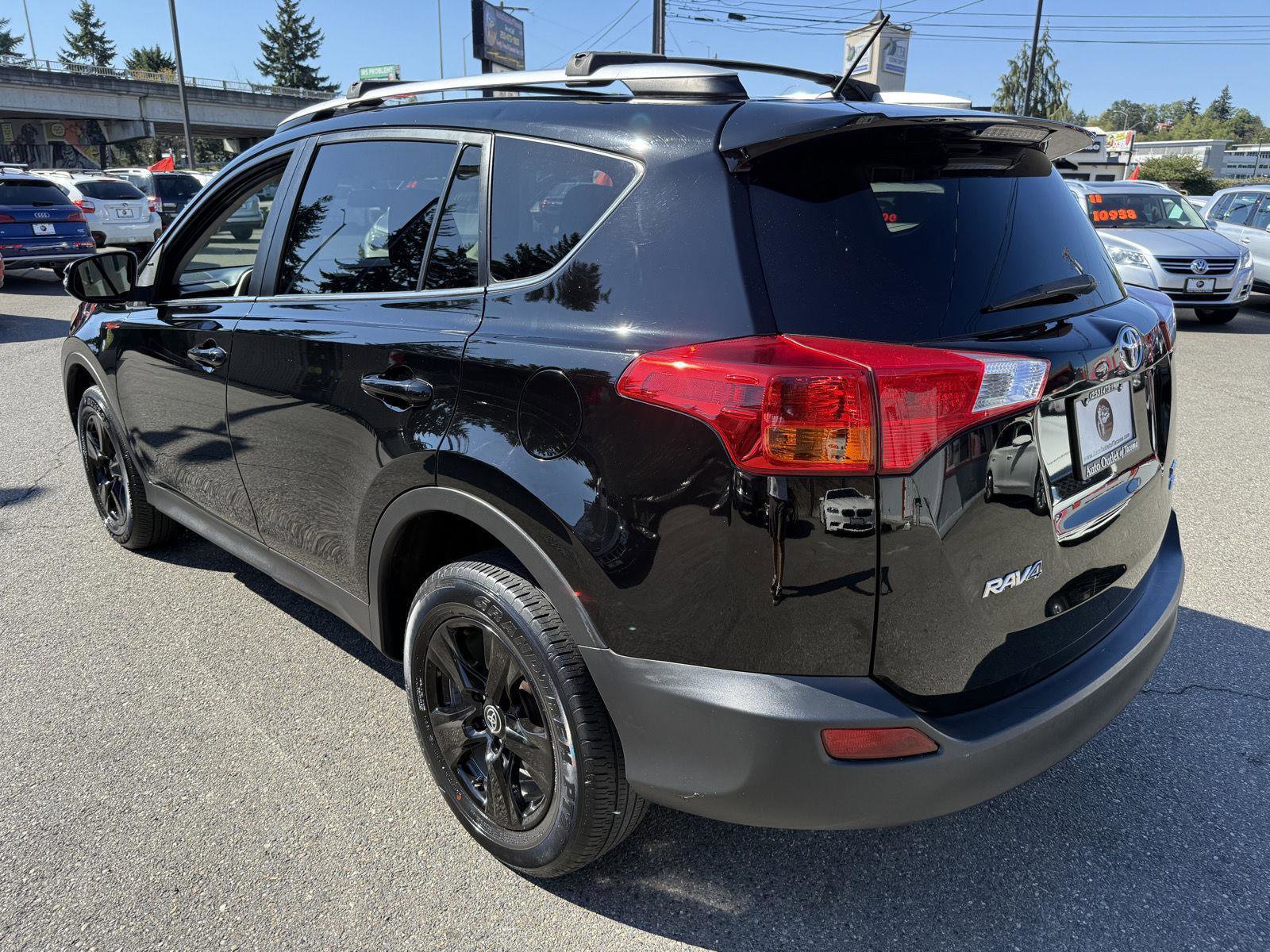 Used 2013 Toyota RAV4 XLE image 11