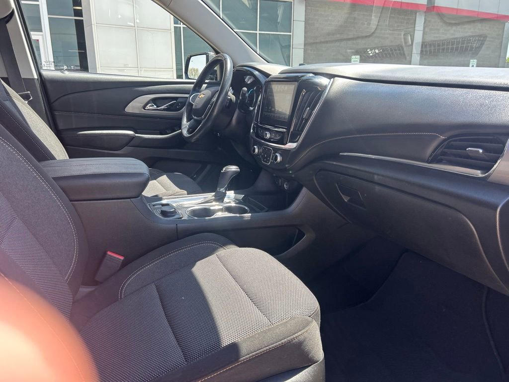Used 2018 Chevrolet Traverse LT FWD image 14