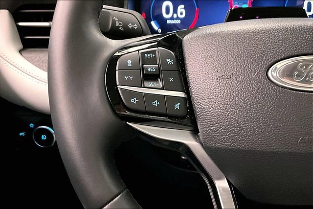 Used 2025 Ford Explorer Platinum w/ Ultimate Package image 24