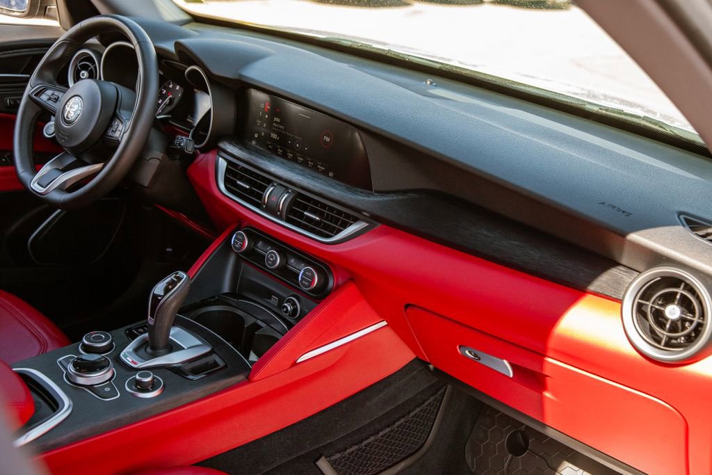 Used 2020 Alfa Romeo Stelvio Sport w/ Quick Order Package 22K Sport image 11