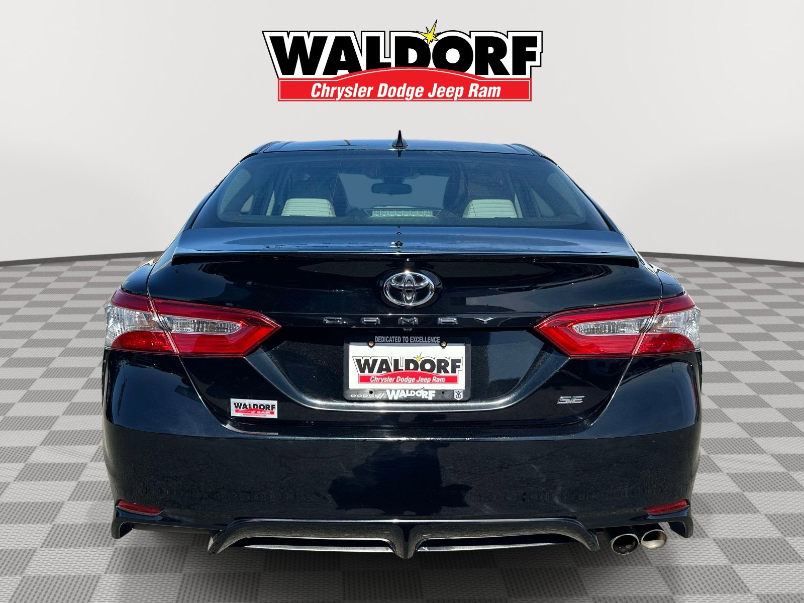 Used 2020 Toyota Camry SE image 5