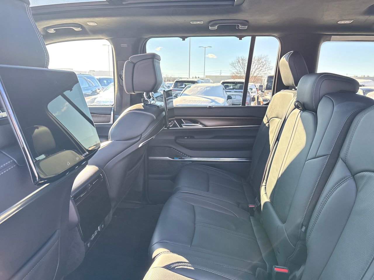 Used 2024 Jeep Grand Wagoneer Series II w/ Convenience Group III image 16