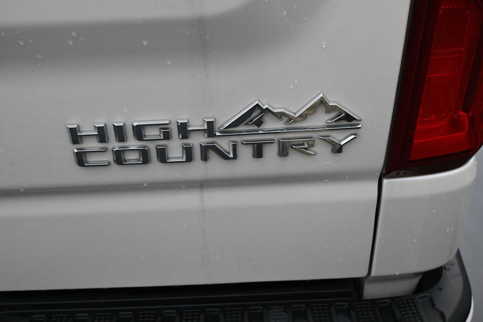 Used 2024 Chevrolet Silverado 1500 High Country w/ High Country Premium Package AWD/4WD image 28