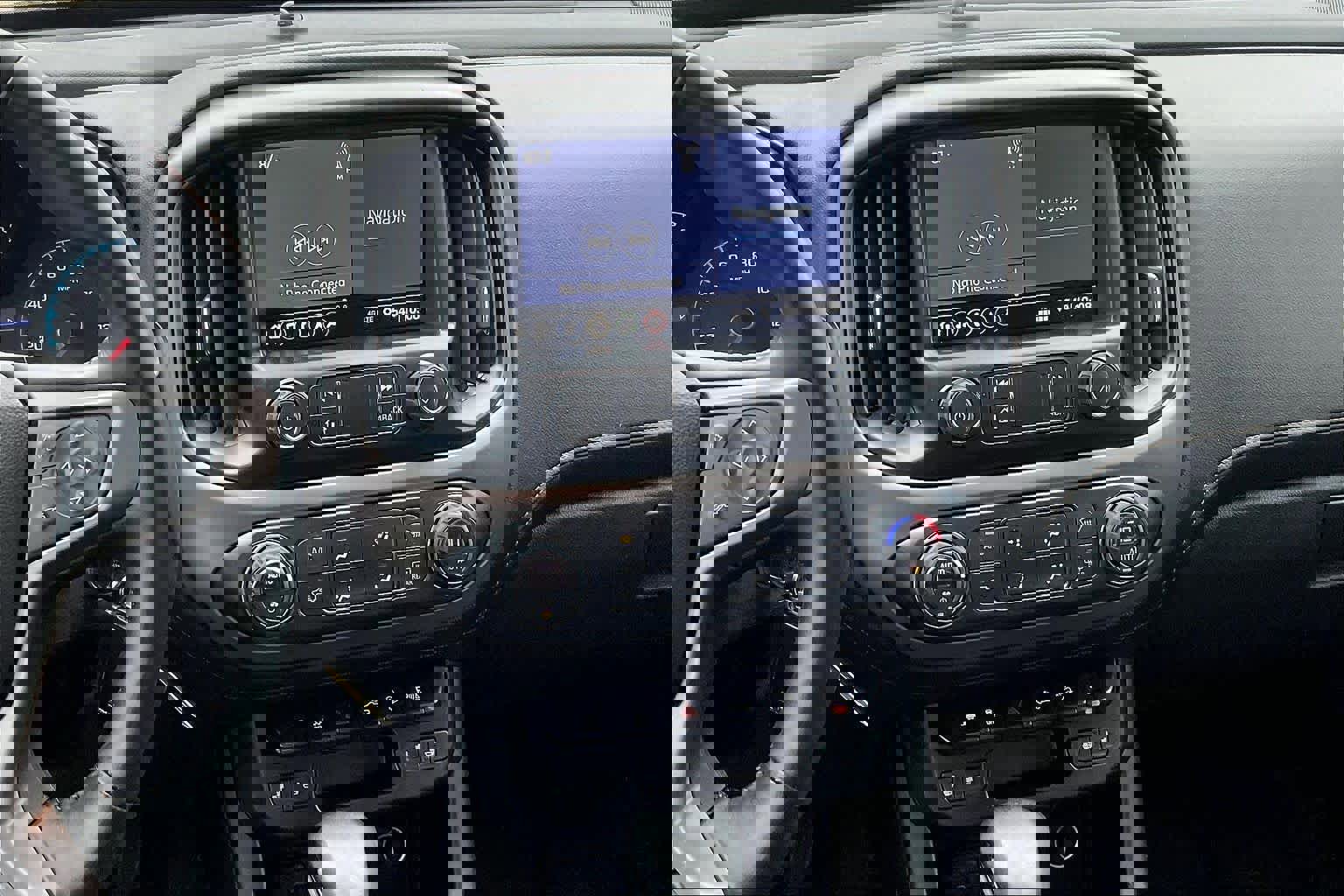 Used 2022 GMC Canyon AT4 w/ Trailering Package image 6