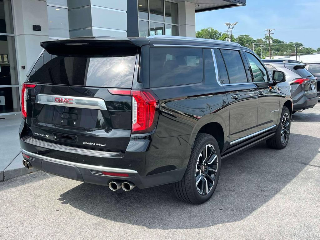 Certified 2023 GMC Yukon XL Denali AWD/4WD image 3