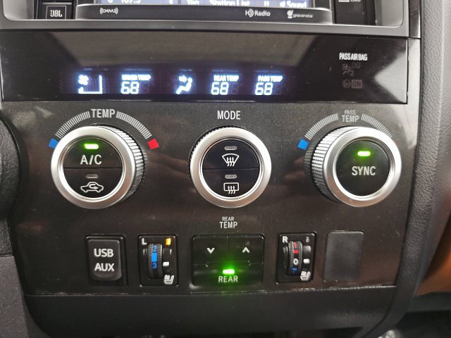 Used 2019 Toyota Sequoia Platinum AWD/4WD image 26
